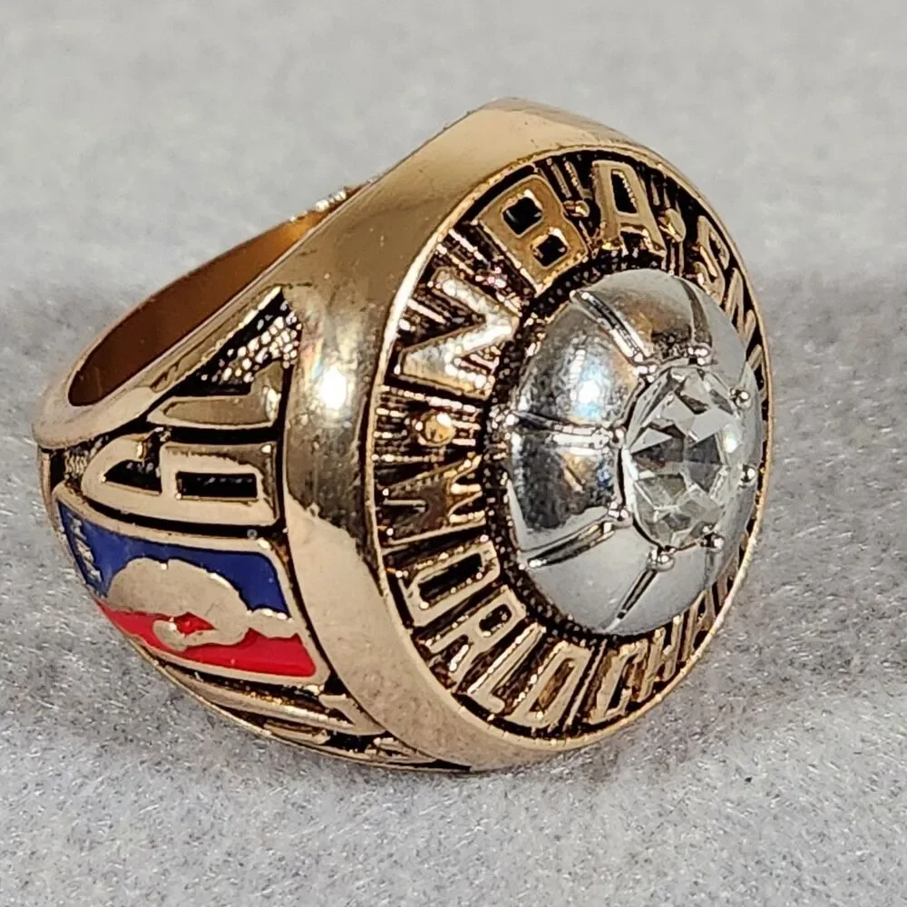 1973 New York Knicks Championship Ring Size 11